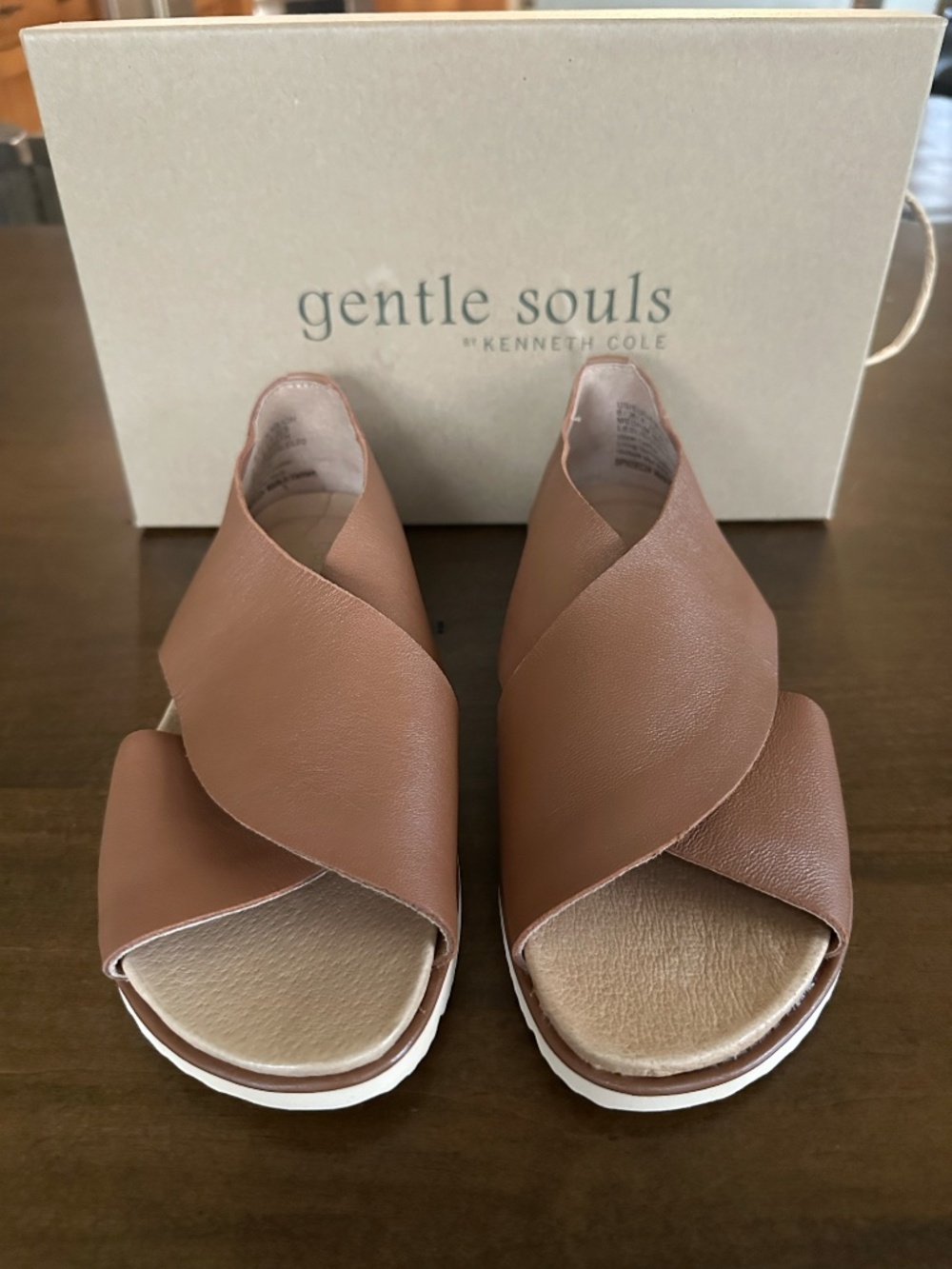 Gentle Souls Kenneth Cole Leslie Flat Open Toe Sandal Sz 6 Luggage Leather New